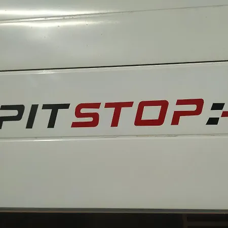 Pit Stop *
